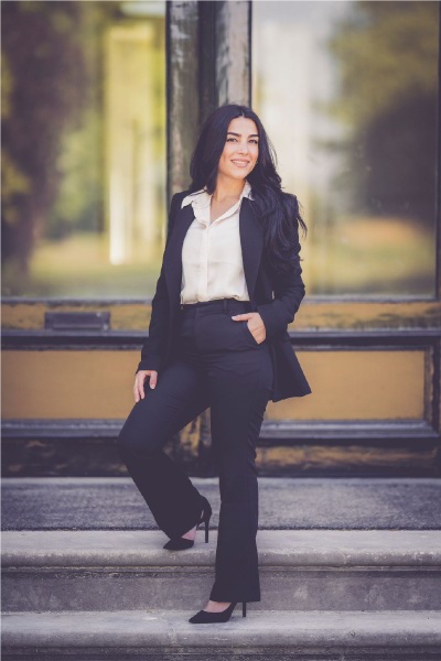 Vivian Amedi - Jurist bij VA Juristen